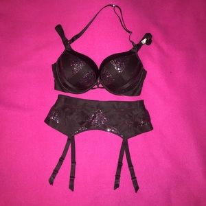 Victoria’s Secret Bombshell Bra & Garter 36, M/L